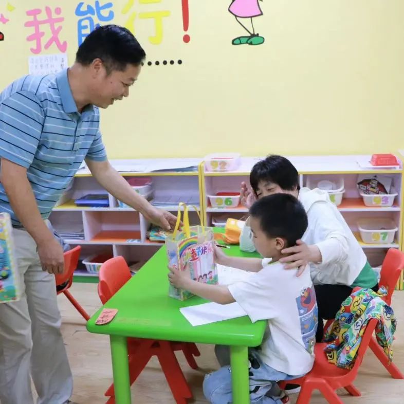 自闭症儿童地板时光疗法培训-3